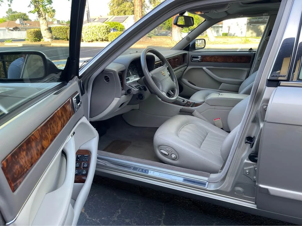 1997 Jaguar X300 XJ - Image 8 of 19
