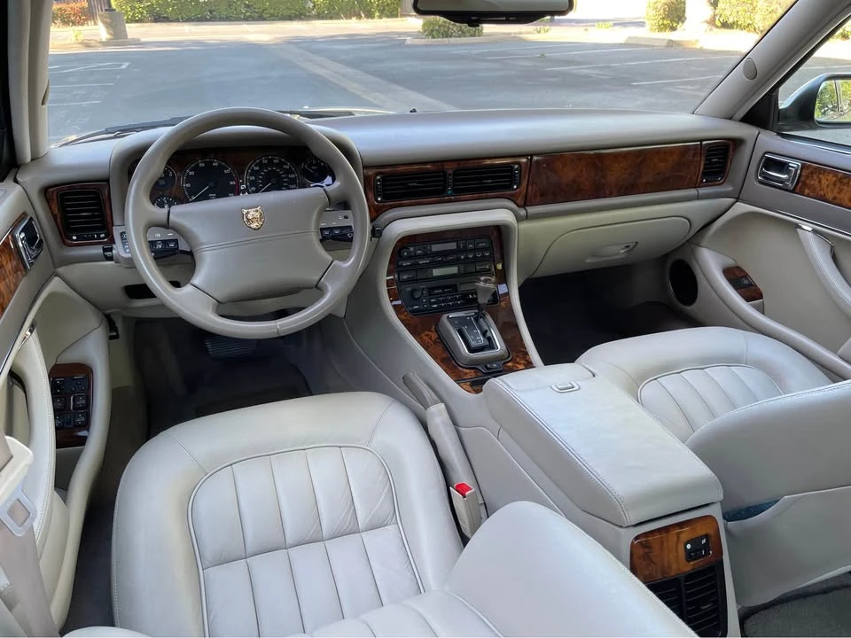 1997 Jaguar X300 XJ - Image 11 of 19