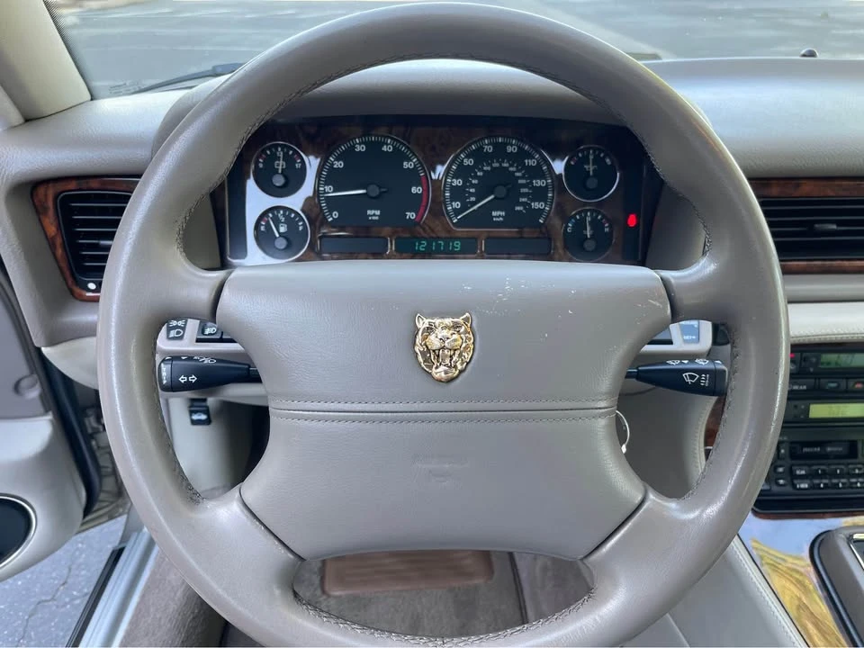 1997 Jaguar X300 XJ - Image 17 of 19