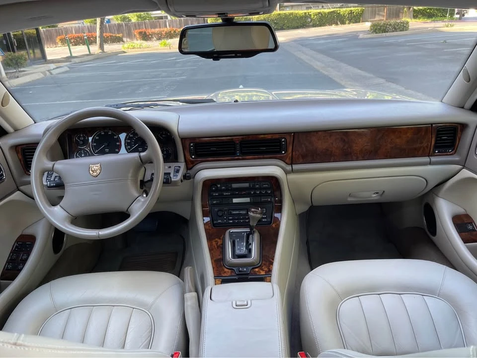 1997 Jaguar X300 XJ - Image 11 of 20