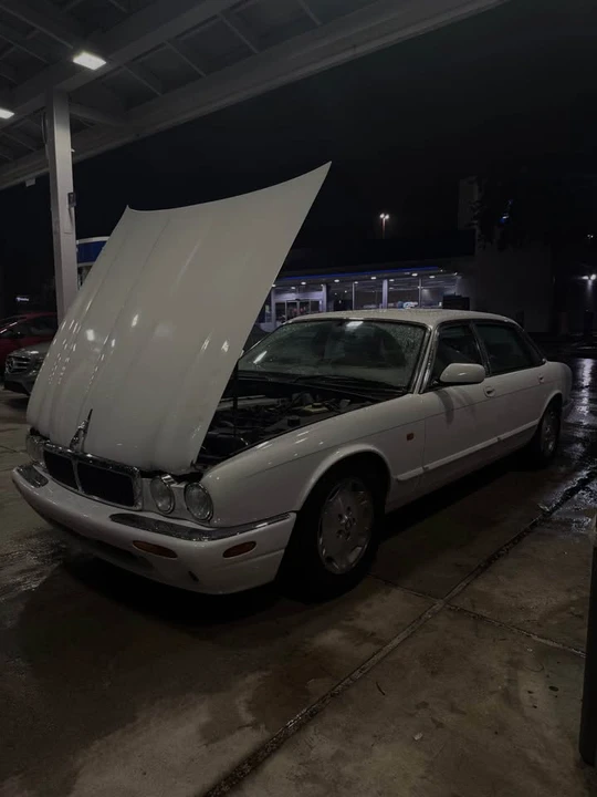 1997 Jaguar X300 XJ - Image 2 of 2