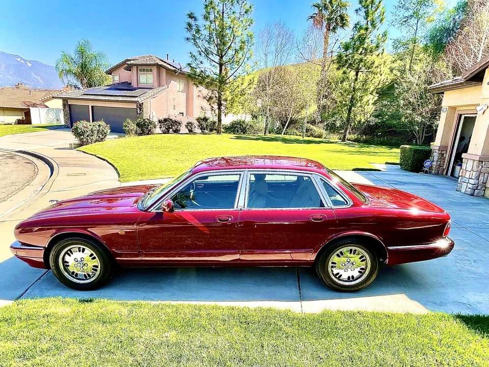 1997 Jaguar X300 XJ - Image 3 of 21