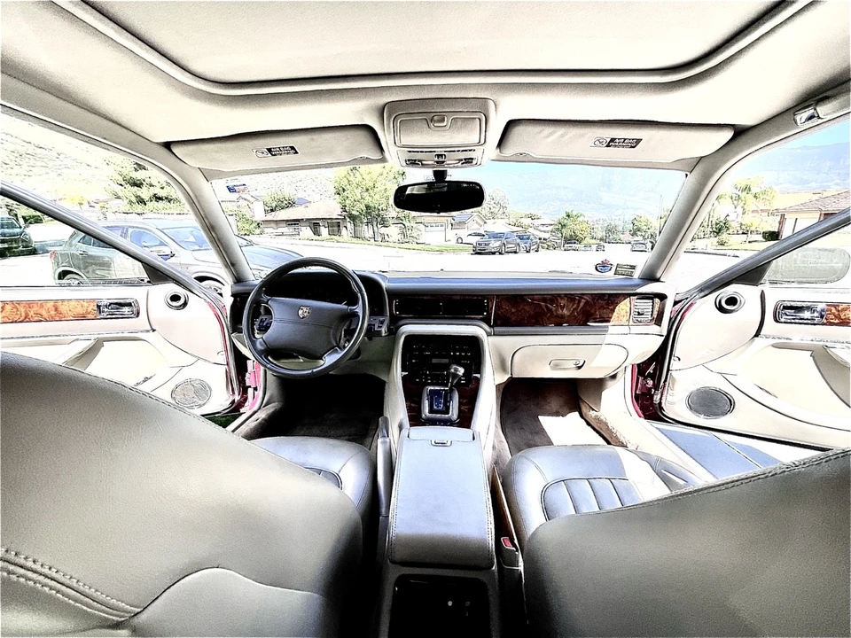 1997 Jaguar X300 XJ - Image 12 of 21
