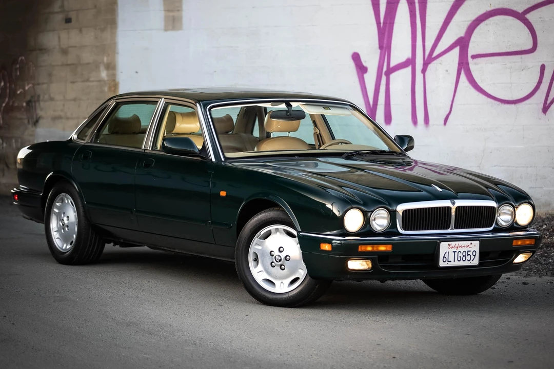 1997 Jaguar X300 XJ - Image 2 of 31