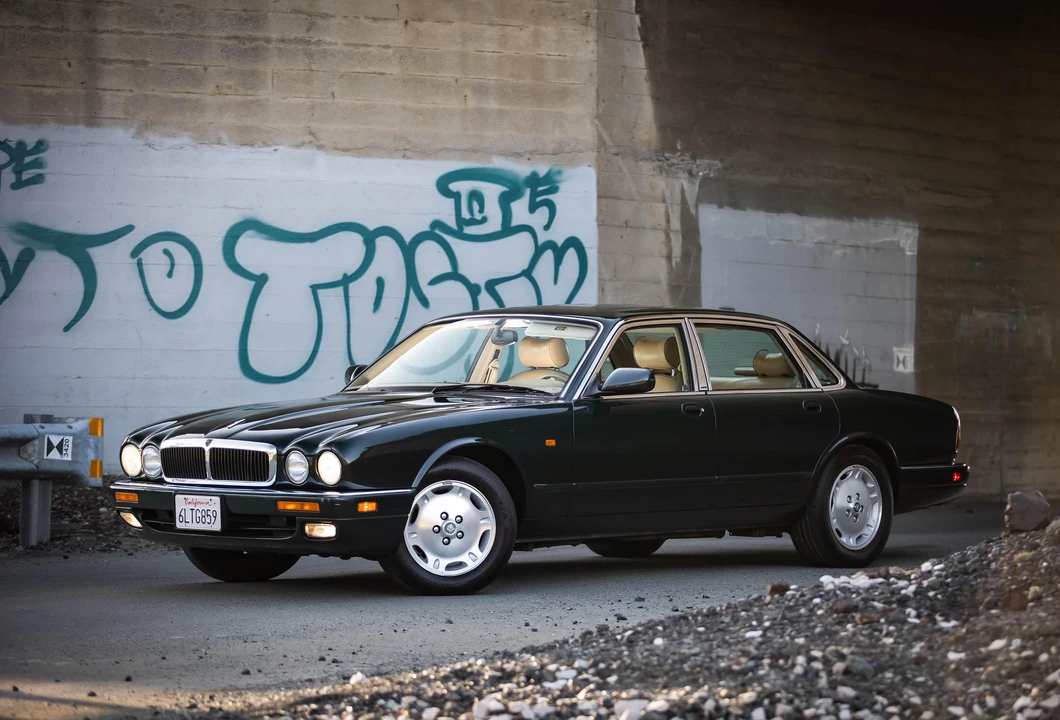 1997 Jaguar X300 XJ - Image 9 of 31