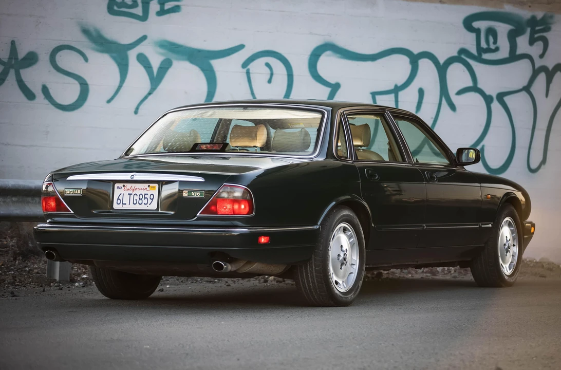 1997 Jaguar X300 XJ - Image 15 of 31