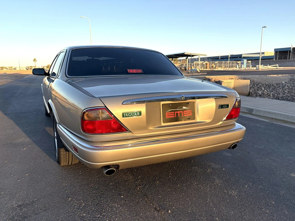 1997 Jaguar X300 XJ - Image 31 of 31