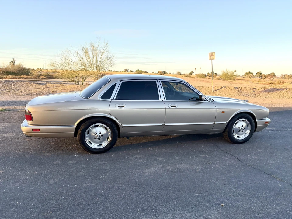 1997 Jaguar X300 XJ - Image 26 of 31