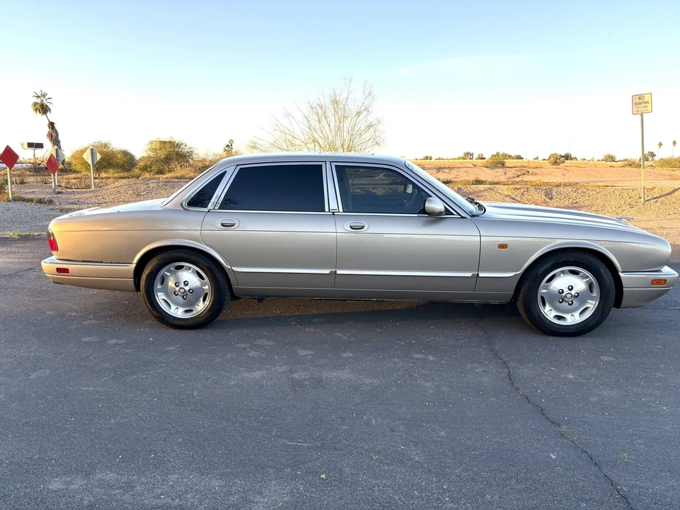 1997 Jaguar X300 XJ - Image 25 of 31