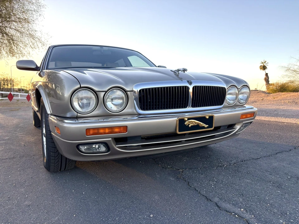 1997 Jaguar X300 XJ - Image 16 of 31