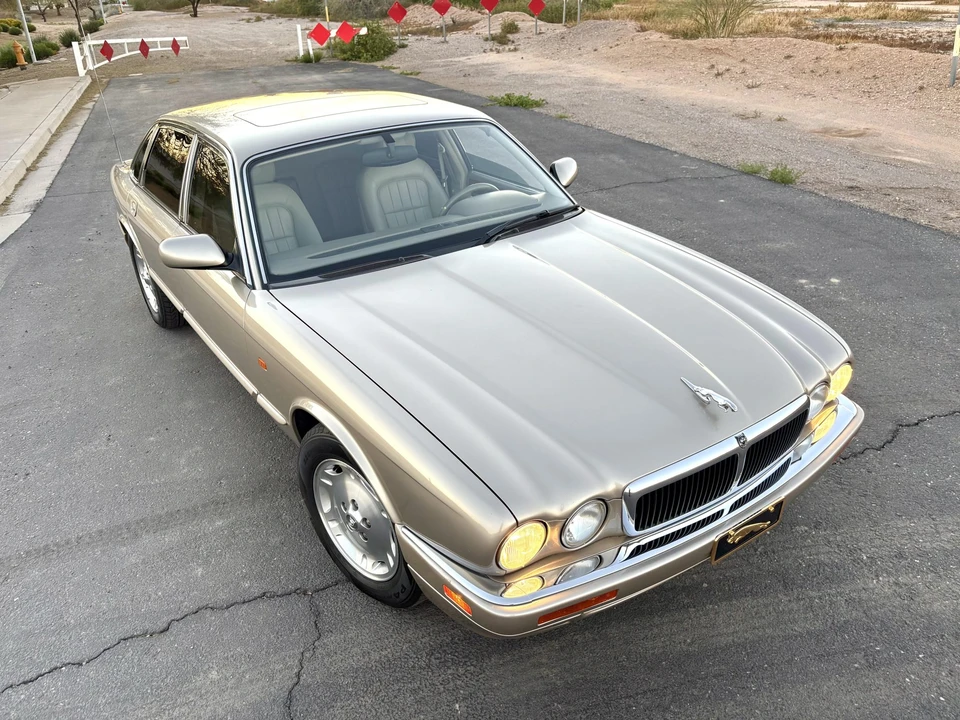 1997 Jaguar X300 XJ - Image 19 of 31
