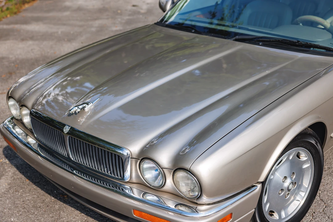 1997 Jaguar X300 XJ - Image 16 of 31
