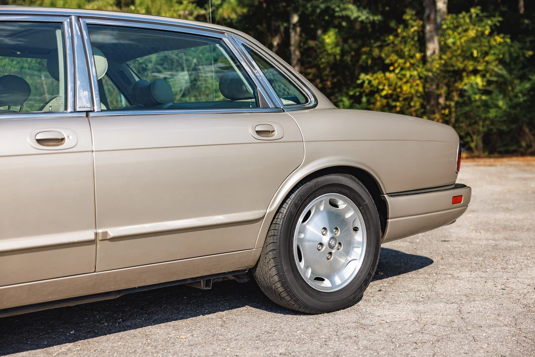 1997 Jaguar X300 XJ - Image 19 of 31