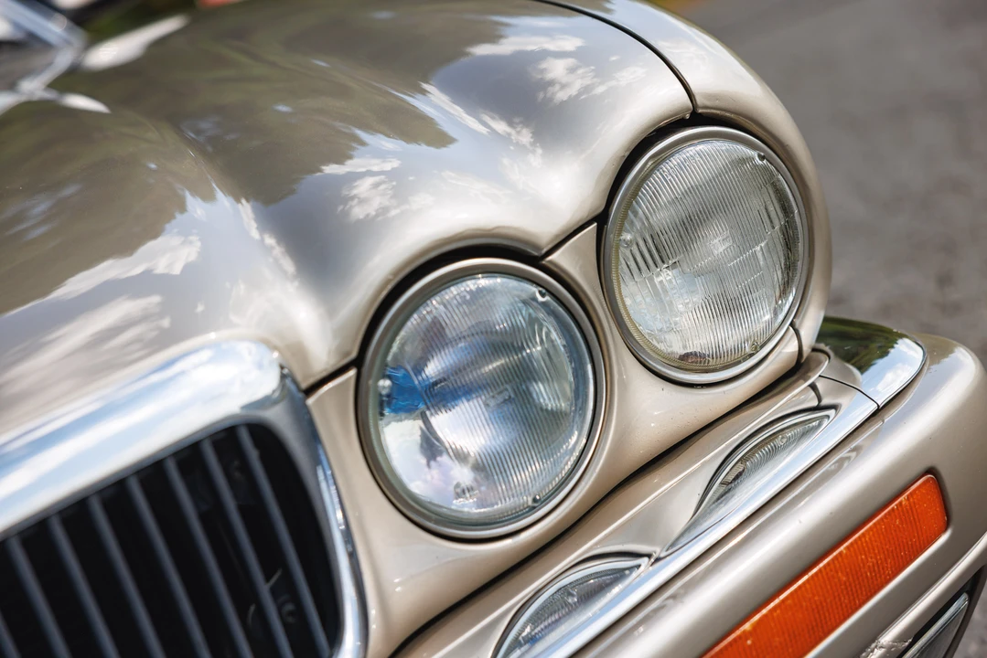 1997 Jaguar X300 XJ - Image 14 of 31