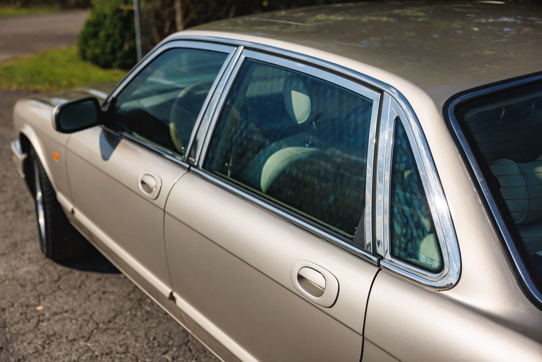 1997 Jaguar X300 XJ - Image 20 of 31
