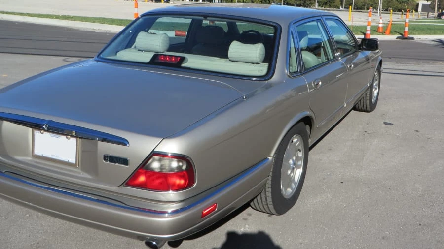 1997 Jaguar X300 XJ - Image 11 of 11
