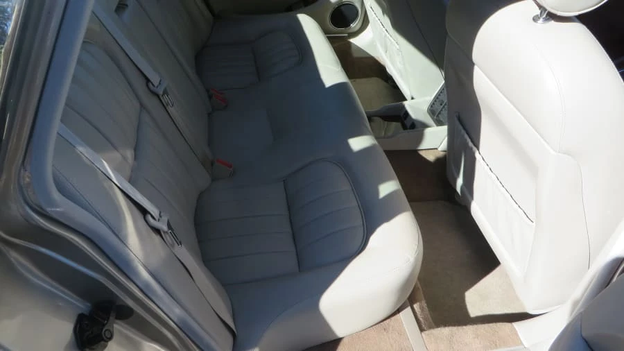 1997 Jaguar X300 XJ - Image 5 of 11