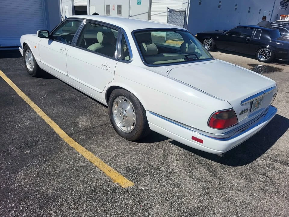 1997 Jaguar X300 XJ - Image 3 of 14