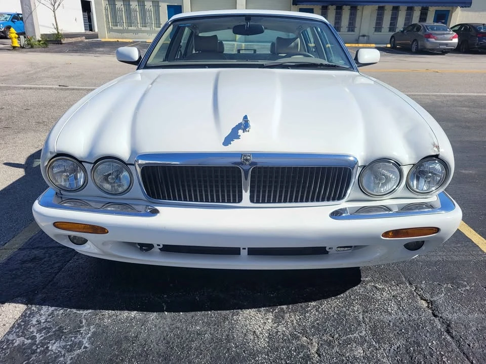1997 Jaguar X300 XJ - Image 8 of 14