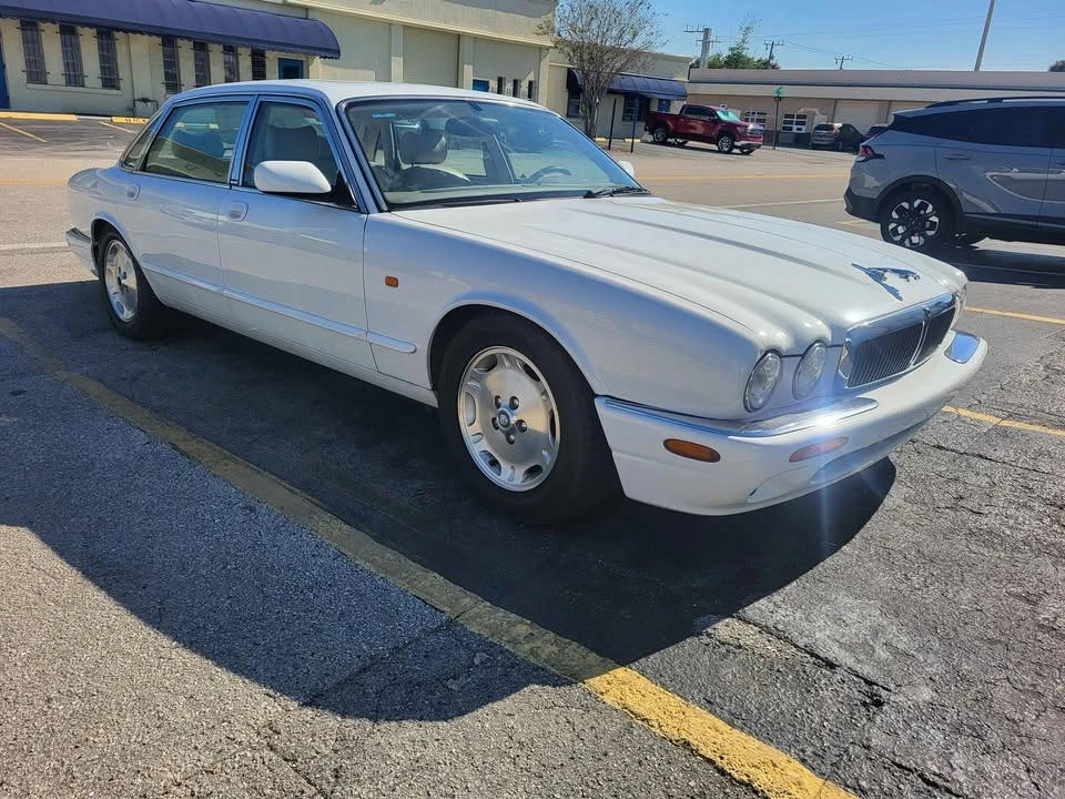 1997 Jaguar X300 XJ - Image 3 of 14