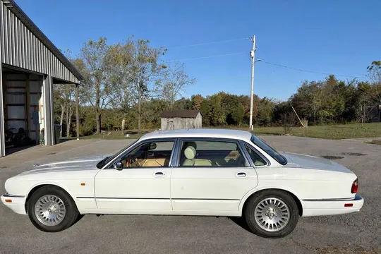 1997 Jaguar XJ6 Vanden Plas