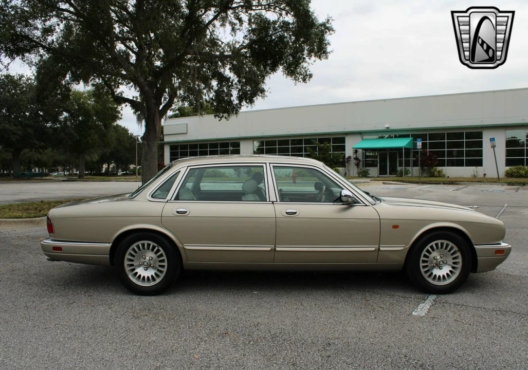 1997 Jaguar X300 XJ - Image 12 of 12