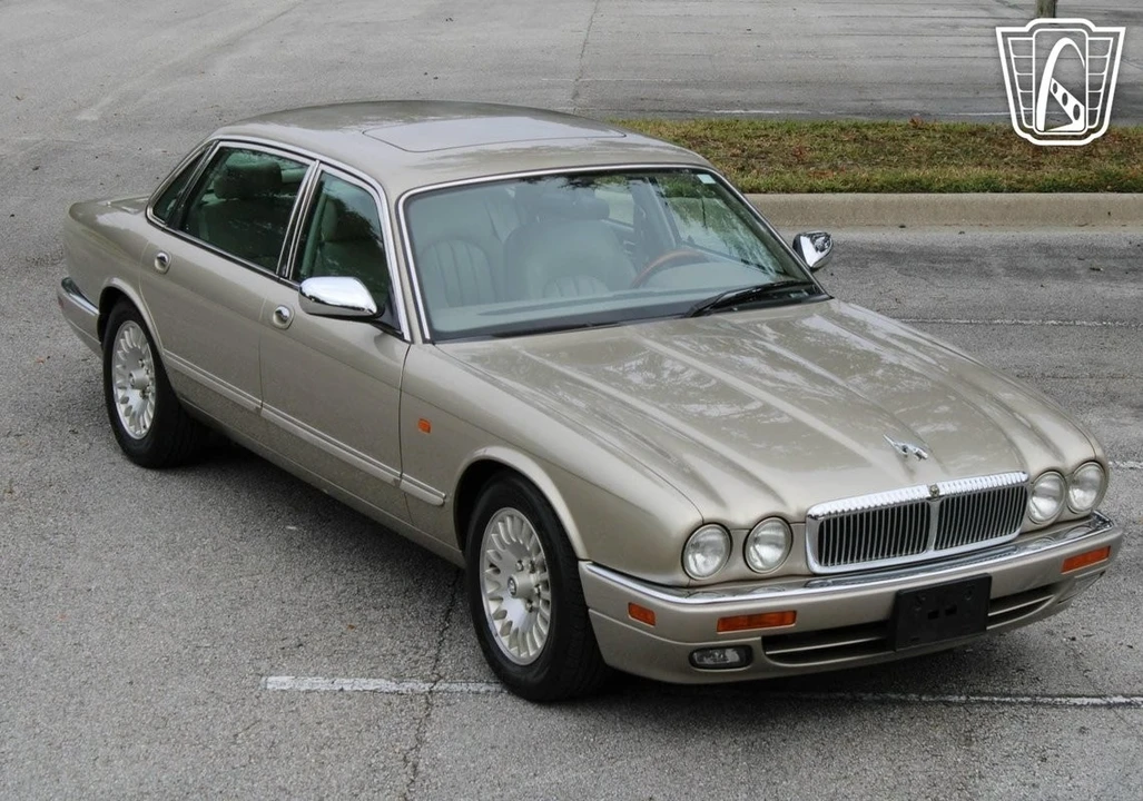 1997 Jaguar X300 XJ - Image 16 of 21