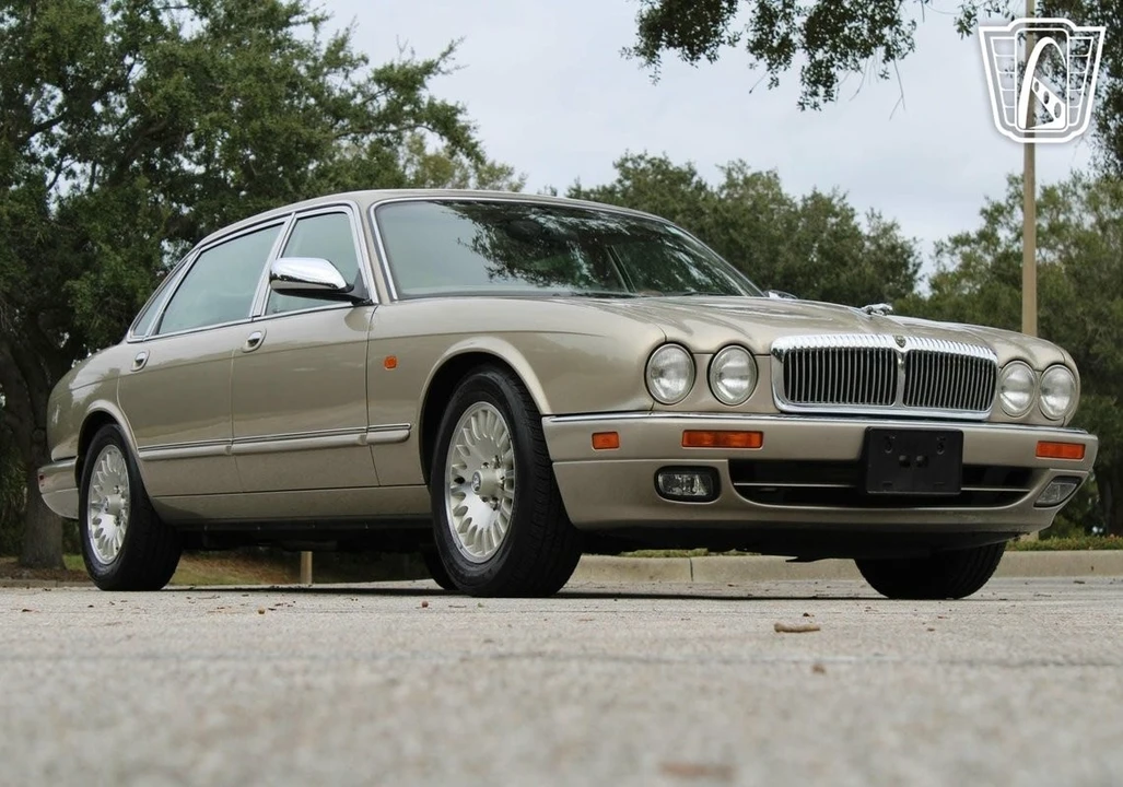 1997 Jaguar X300 XJ - Image 14 of 21