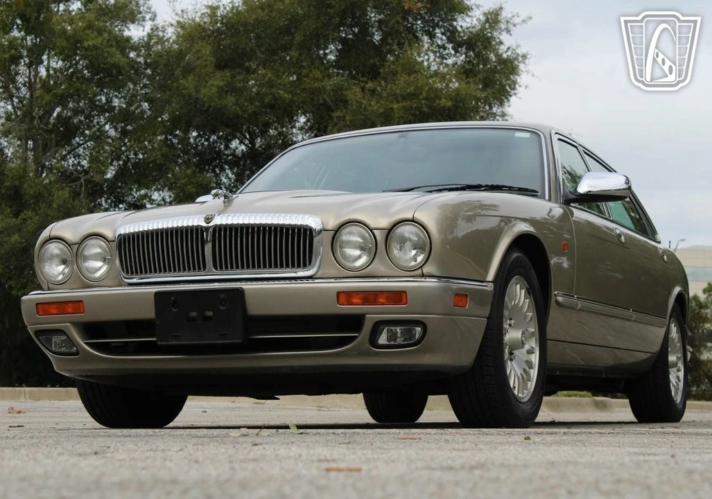1997 Jaguar X300 XJ - Image 4 of 12