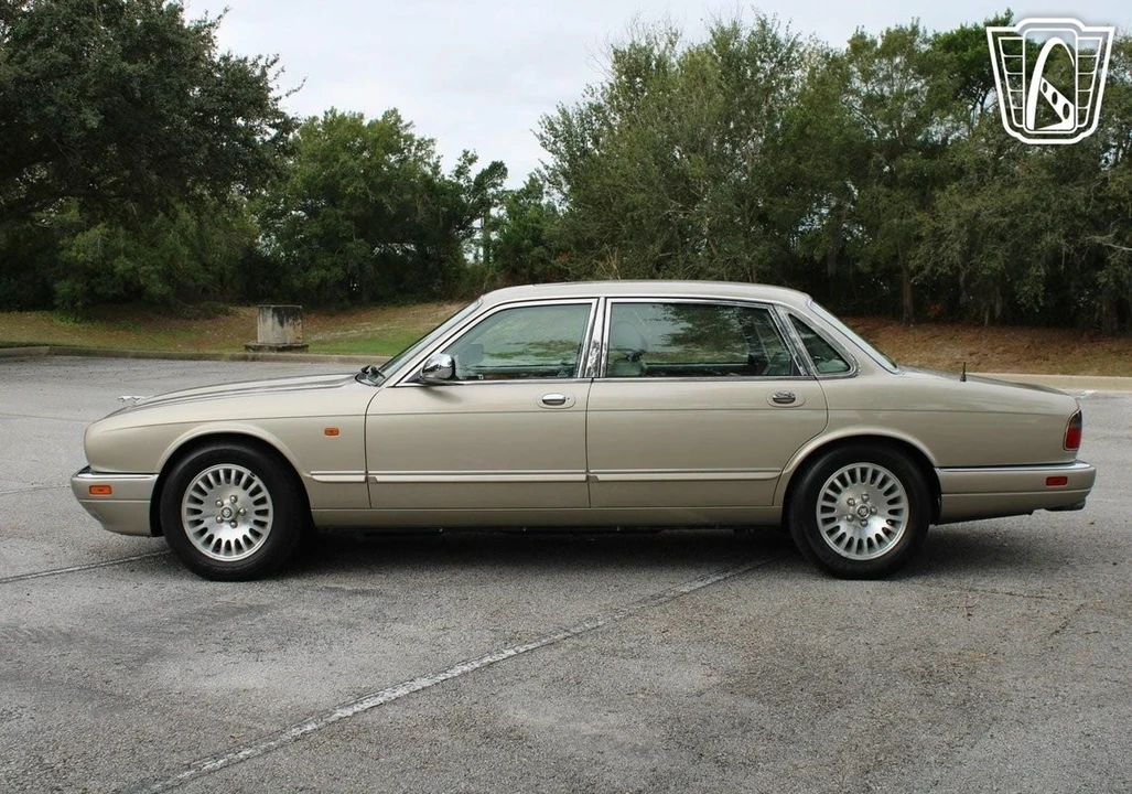 1997 Jaguar X300 XJ - Image 21 of 21