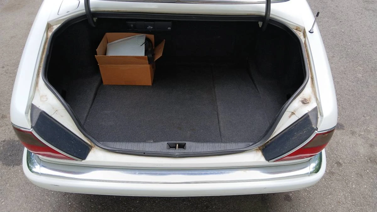 1997 Jaguar X300 XJ - Image 13 of 20