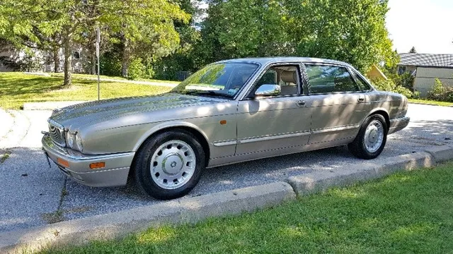 1997 Jaguar XJ6 Vanden Plas