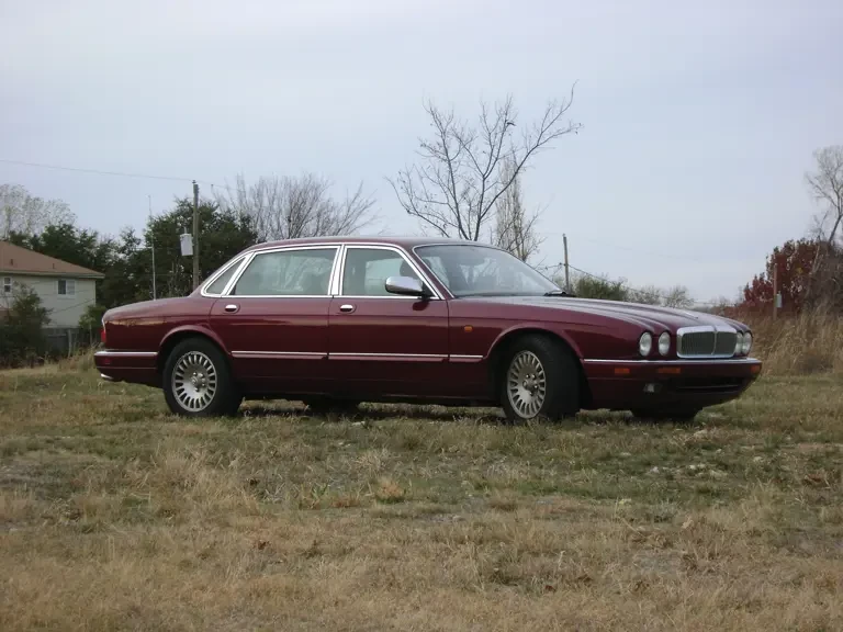 1997 Jaguar X300 XJ - Image 2 of 2