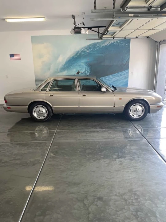 1997 Jaguar X300 XJ - Image 2 of 8