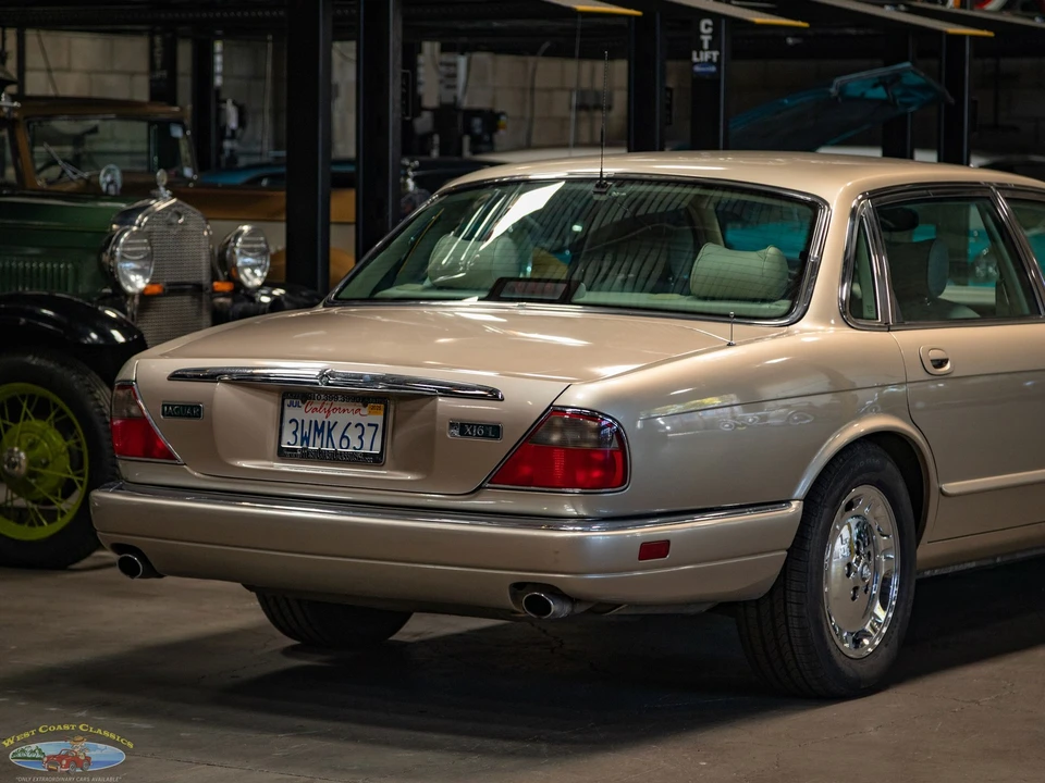 1997 Jaguar X300 XJ - Image 26 of 31