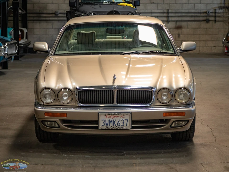 1997 Jaguar X300 XJ - Image 14 of 31