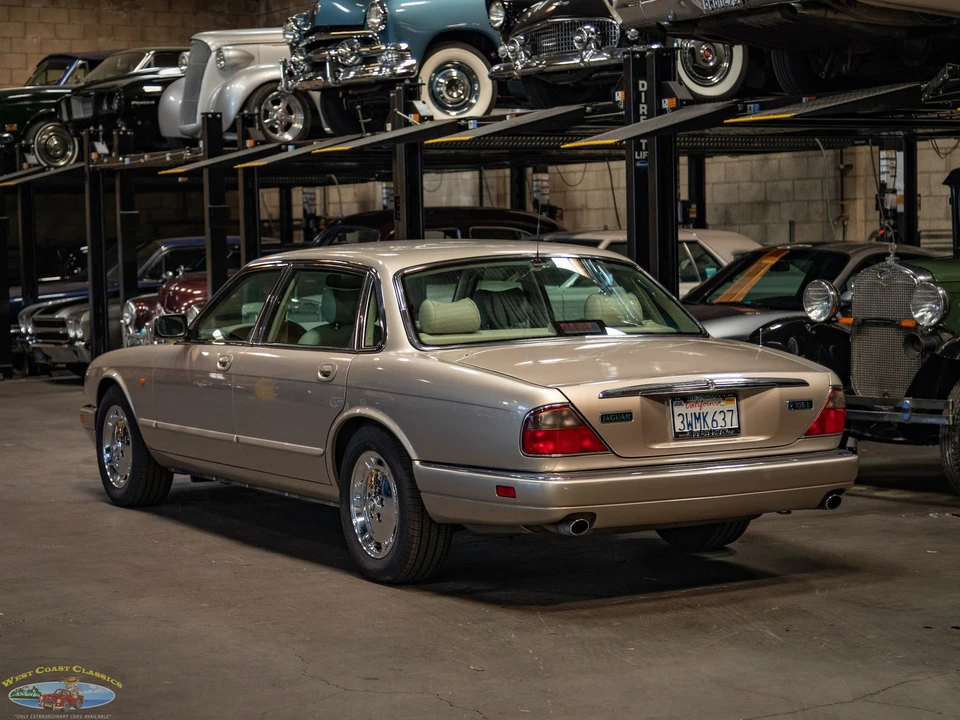 1997 Jaguar X300 XJ - Image 22 of 31