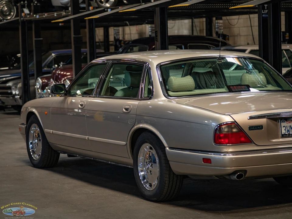 1997 Jaguar X300 XJ - Image 23 of 31