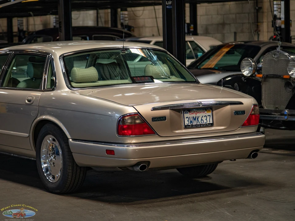 1997 Jaguar X300 XJ - Image 24 of 31