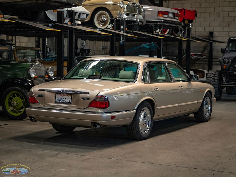 1997 Jaguar X300 XJ - Image 25 of 31