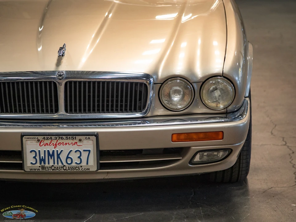 1997 Jaguar X300 XJ - Image 17 of 31