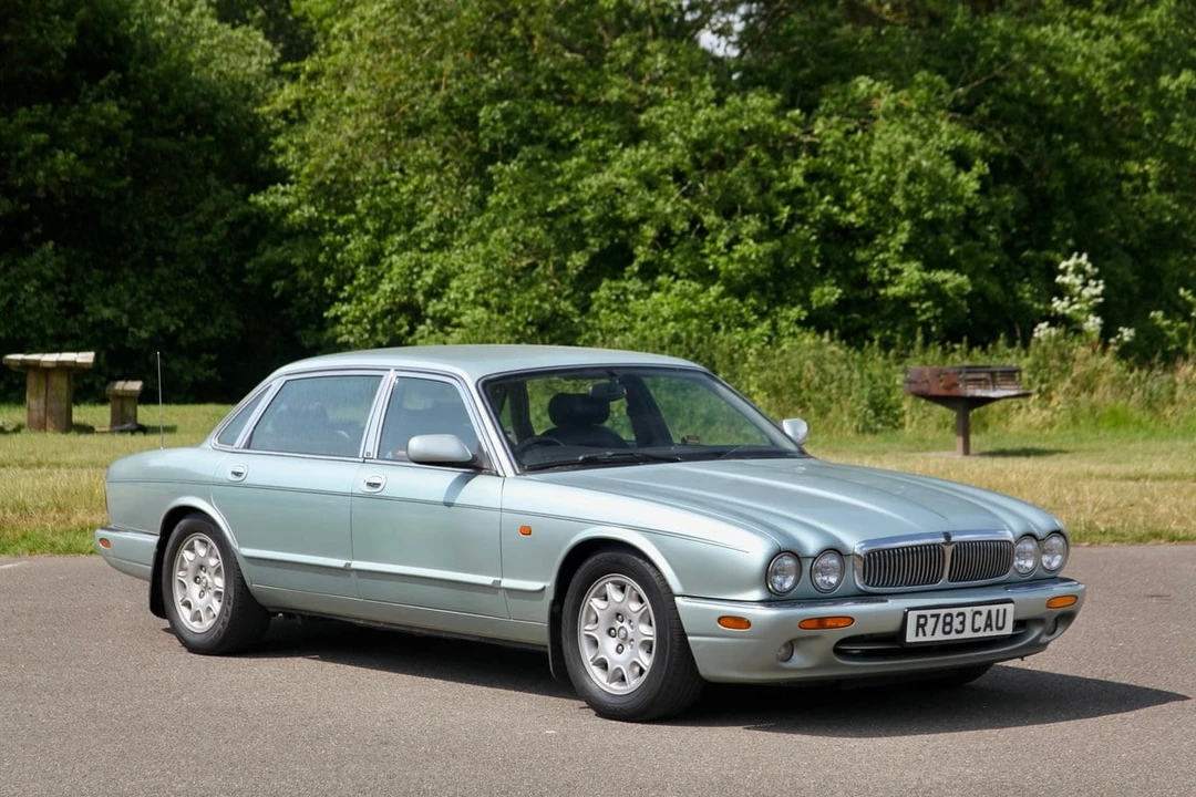 1997 Jaguar X308 XJ - Image 11 of 30