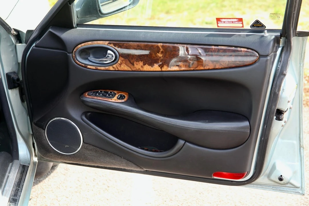 1997 Jaguar X308 XJ - Image 29 of 30