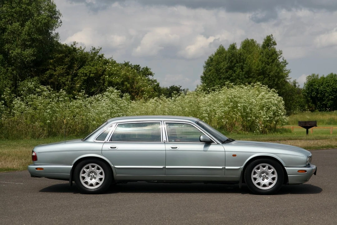 1997 Jaguar X308 XJ - Image 16 of 30