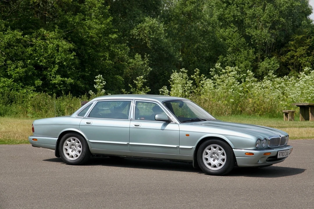 1997 Jaguar X308 XJ - Image 14 of 30