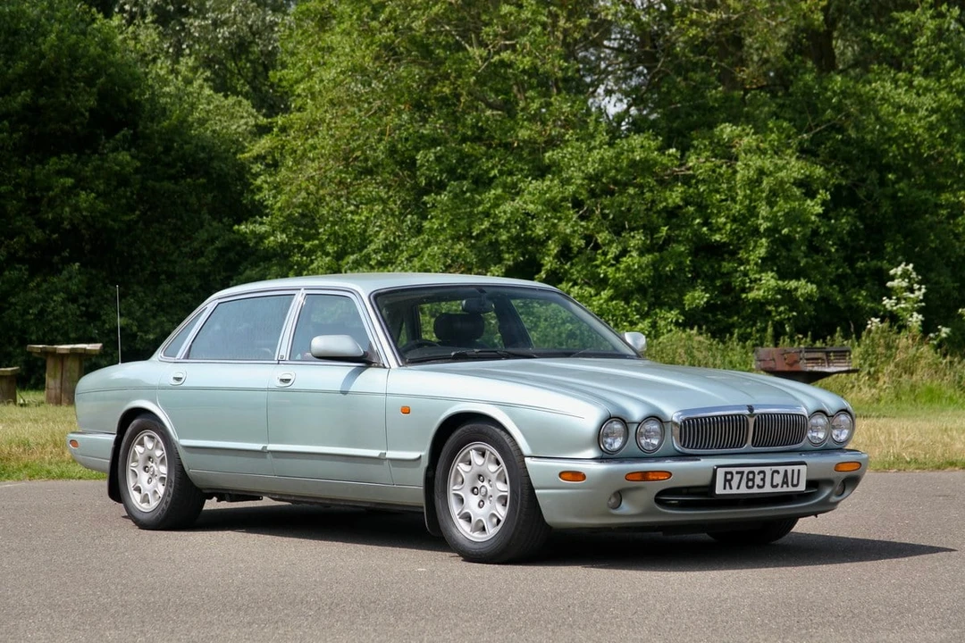 1997 Jaguar X308 XJ - Image 2 of 30