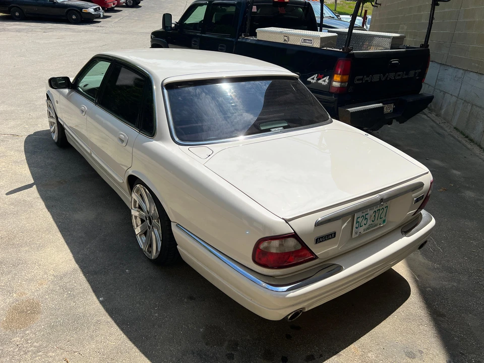 1997 Jaguar X300 XJ - Image 16 of 31