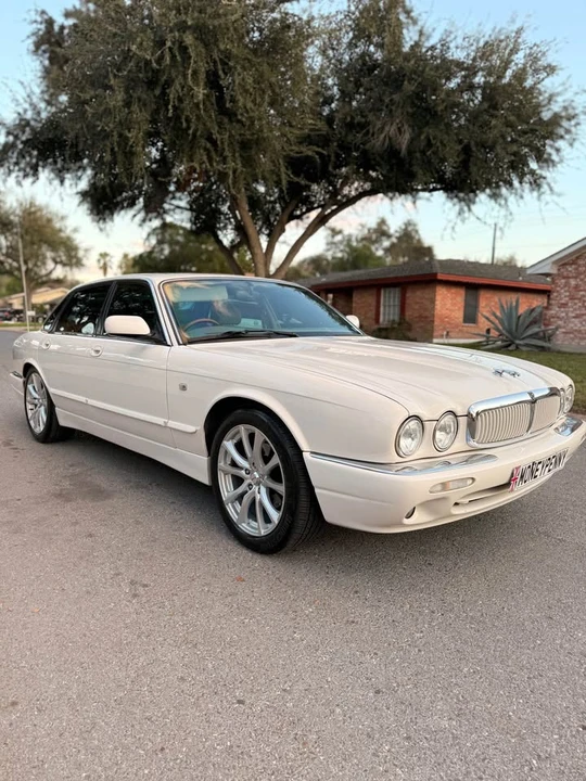 1997 Jaguar X300 XJ - Image 5 of 15