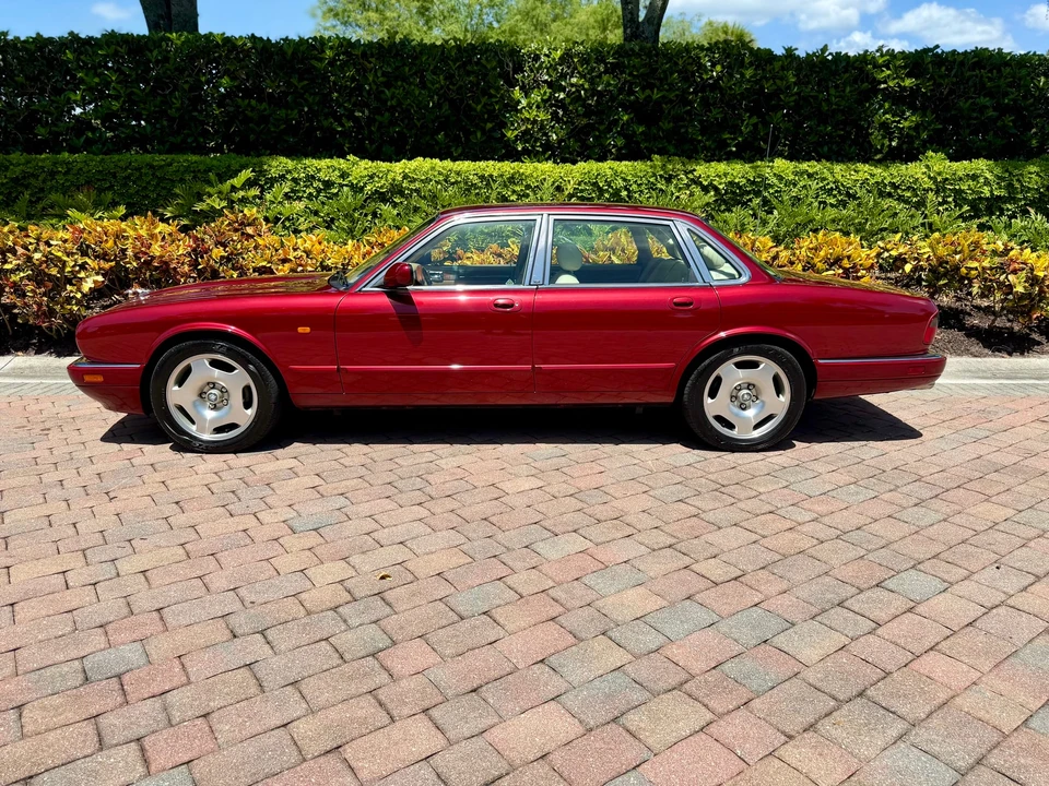 1997 Jaguar X306 XJR - Image 11 of 31
