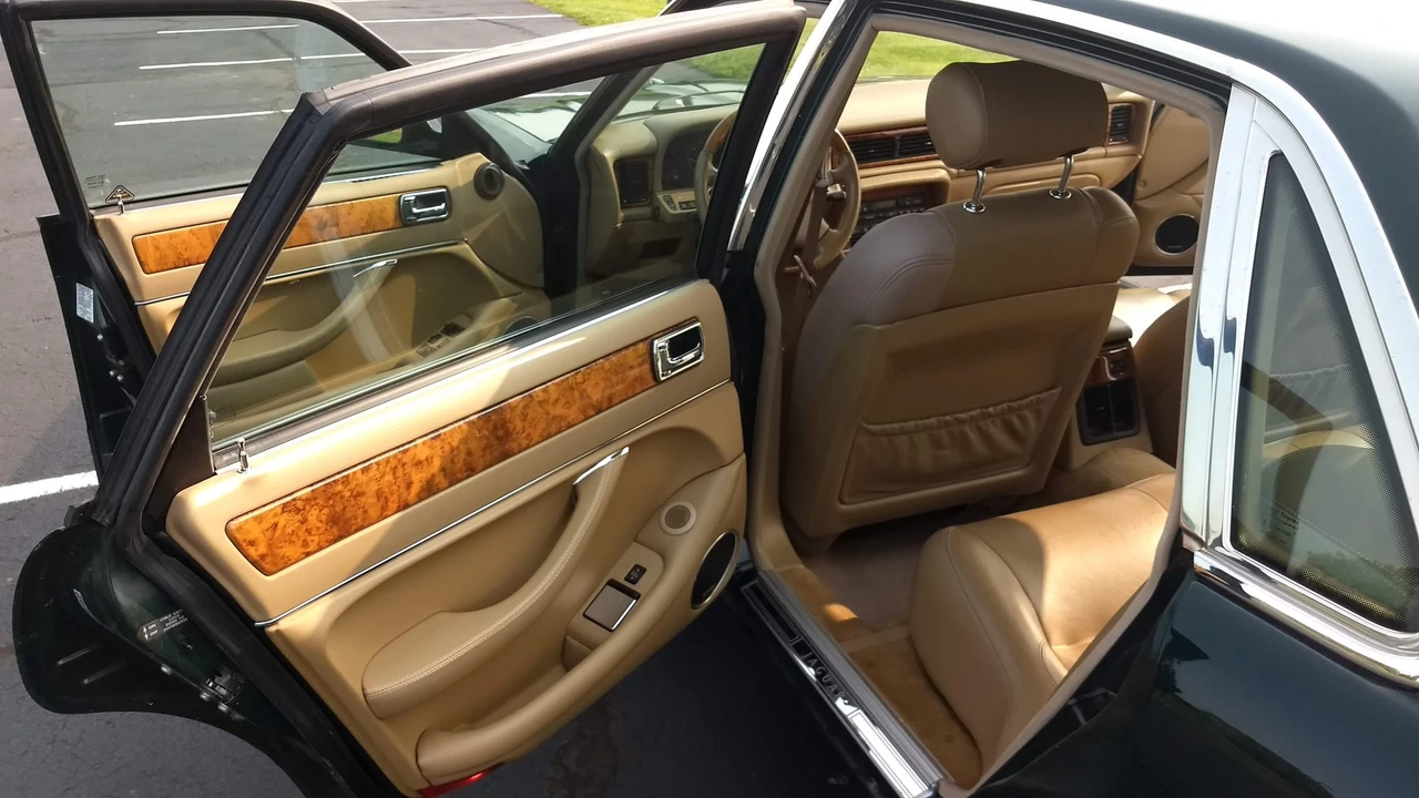 1997 Jaguar X306 XJR - Image 19 of 31
